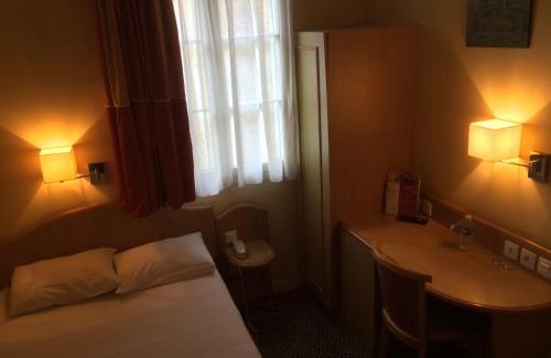 Centre Hotel | Mercure Rennes Centre Place Bretagne