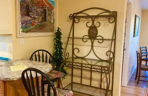 Truth or Consequences Casa | Mercury Mellow Manor... Views of Turtleback Mountain, Near Spas and Rio