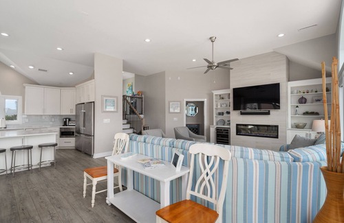 Buck Island Casa | Mercury Rising: Backyard Oasis with Saltwater Pool
