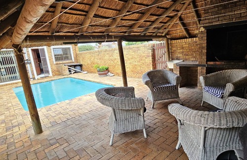 Belville Apartamento | Mercy's Getaway Place'. Luxury Accommodation.