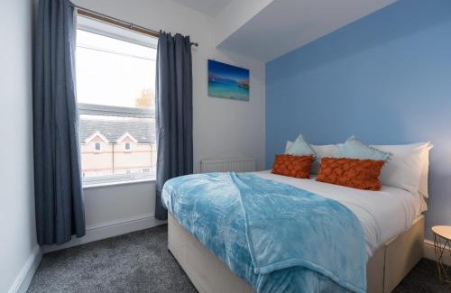 Hull Casa | Mercy Way 4 Bedroom-6 Beds-Central Hull-Sleeps 8