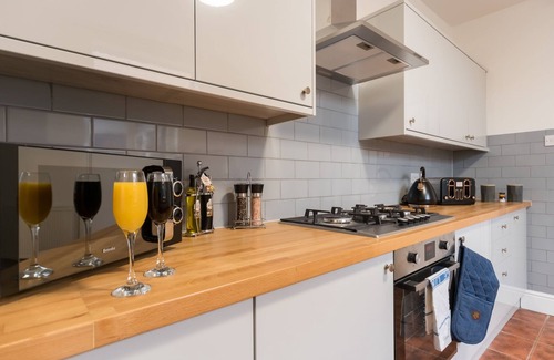 Hull Casa | Mercy Way By Jesouth