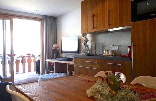 Les Allues Apartamento | MERIBEL MOTTARET ESQUÍ TODO INCLUIDO EN EL PIE, DUPLEX LUJOSO 4 * EN PAZ, PARKIN