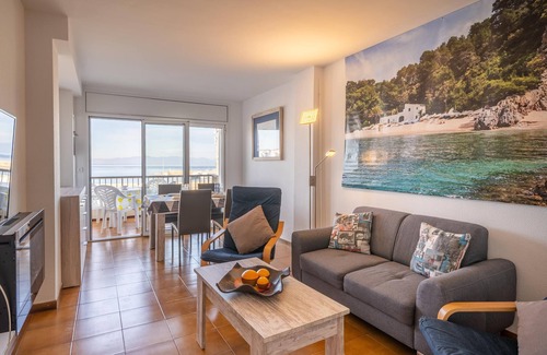 L'Escala Apartamento | Meritxell: Apartamento en primera línea, con vistas al puerto