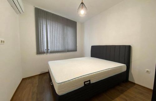 Ixelles Apartamento | Merjay Garden Residence