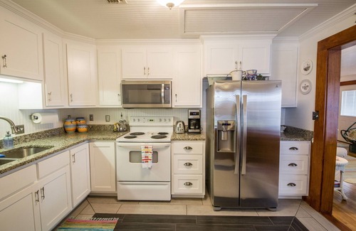 Saint Simons Island Cabaña | Piscina privada climatizada Mermaid Cottage - Oferta especial de otoño - ¡4ta noche gratis!