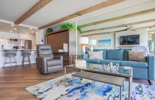 North Pacific Beach Condominio | Mermaid Crossing: 9th fl oceanfront+pool+parking!