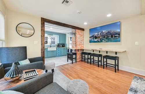 Claxton Community Apartamento | Merrimon Manor Historic Remodel