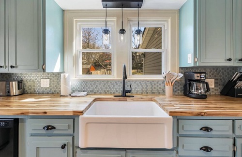 Claxton Community Apartamento | Merrimon Manor Historic Remodel