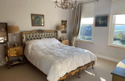 Colerne Casa | Merryfields House