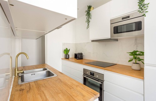 Faubourg-du-Roule Apartamento | Merveil Family Suite - Tilsitt - Eiffel Tower view