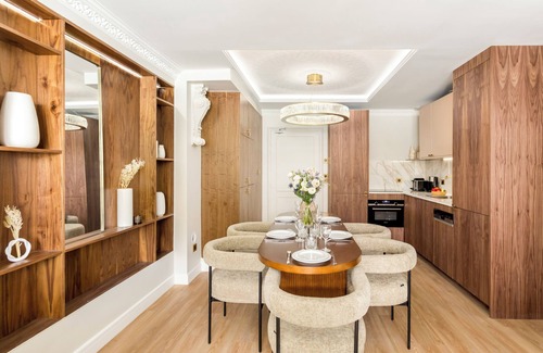 Quartier Saint-Ambroise Apartamento | Merveil Luxury Suites - Lenoir I-II-III