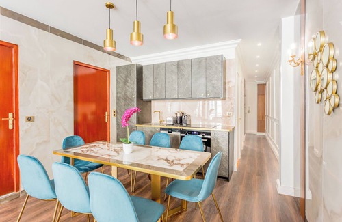 Quartier Sainte-Avoye Apartamento | Merveil Luxury Suites-Marais-Martin I-II