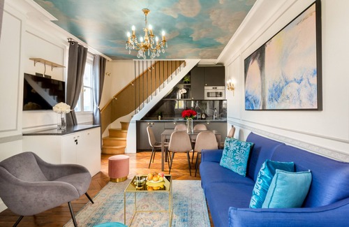 Madeleine Cama Y Desayuno | Merveil Luxury Suites - Royale - Saint Honore view