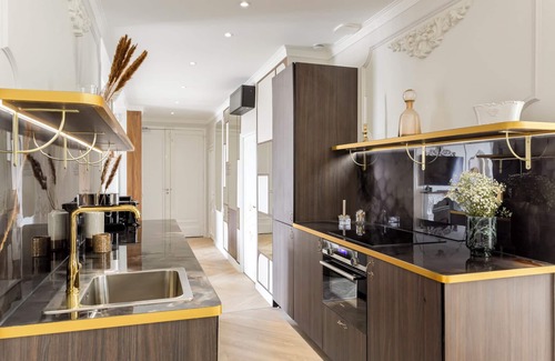 Faubourg-du-Roule Apartamento | Merveil Signature Suite Hoche - Eiffel Tower view
