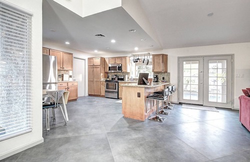 Dobson Ranch Casa | Mesa Lake Front House With Pool and Hot Tub!