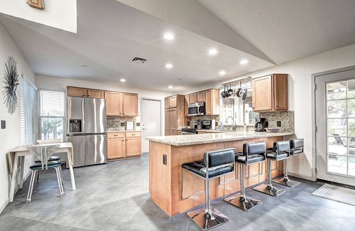 Dobson Ranch Casa | Mesa Lake Front House With Pool and Hot Tub!