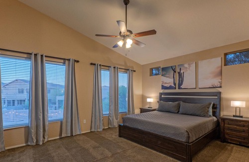 Las Sendas Casa | Mesa Lux: POOL w/Waterfall & Optional Heat, TVs All BRs, Game Room, Corn Hole