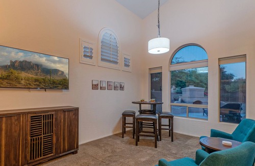 Las Sendas Casa | Mesa Lux: POOL w/Waterfall & Optional Heat, TVs All BRs, Game Room, Corn Hole