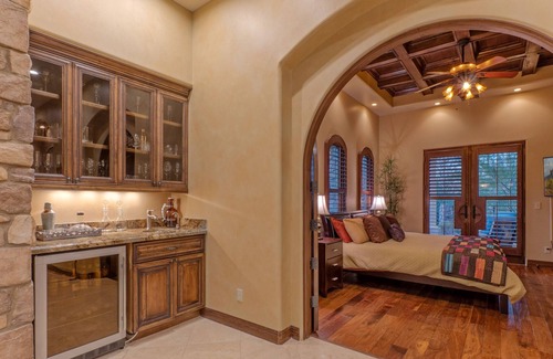 Las Sendas Casa | Mesa LUX + Views: King Beds, TVs & Private BAs All BRs; Pvt POOL/Spa, Putting Green, Roof Deck
