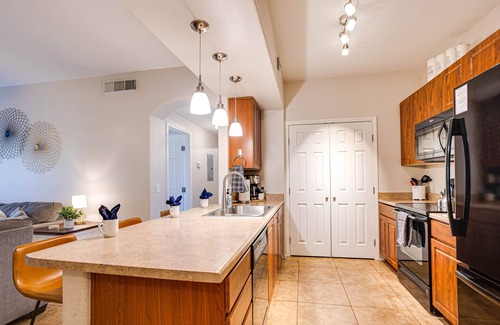 Parkwood Ranch Condominio | Mesa Magnifique! Dog Friendly, Heated Pools