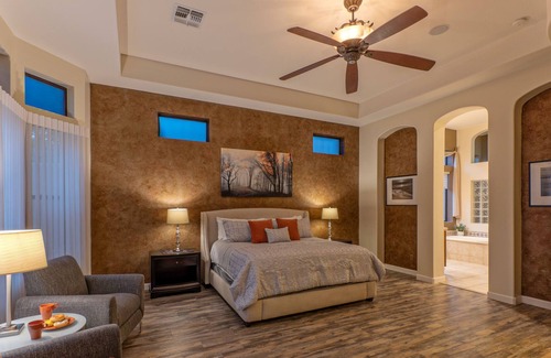 Las Sendas Casa | Mesa: TVs & King Beds All BRs, Heated POOL, Spa, Kiva Fireplace, Putting Green, Bikes