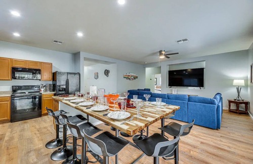 Mesquite Canyon Casa | Mesa Vacation Home - Sleeps 12 - Close to Golf Courses and SO MUCH MORE!