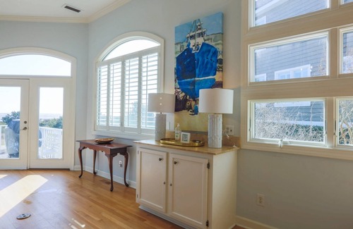 Ocean Point Casa | Mesmerizing Oceanfront Views! 3 Min. Walk to Quiet Beach & Community Pool w/ Cabana