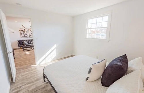 Salemtown Casa | *Message us for Special Winter Pricing* Townhome Unit 2