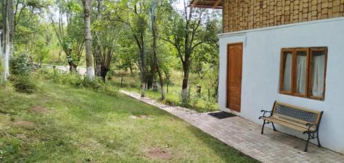 Jibert Otro | Mesteceni Glamping