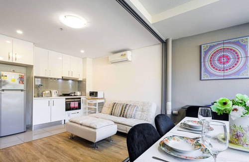 Burwood Apartamento | MetaWise Burwood Westfield 2 Bed Free Parking WIFI