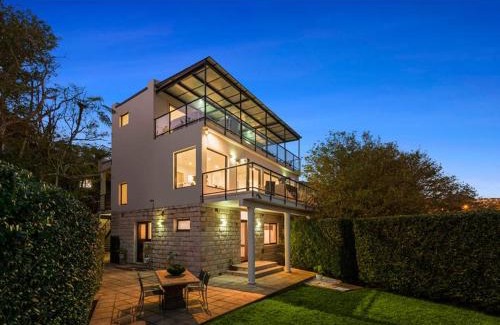 Seaforth Casa | MetaWise Luxe 6 Bed Ocean View Family Home in Seaforth