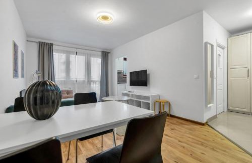 Gorce Apartamento | Metro Bemowo Comfort Studio by BookingHost