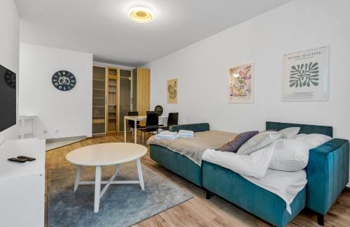 Gorce Apartamento | Metro Bemowo Comfort Studio by BookingHost