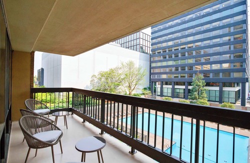 Aurora Highlands Apartamento | Metro-Connected Arlington Gem