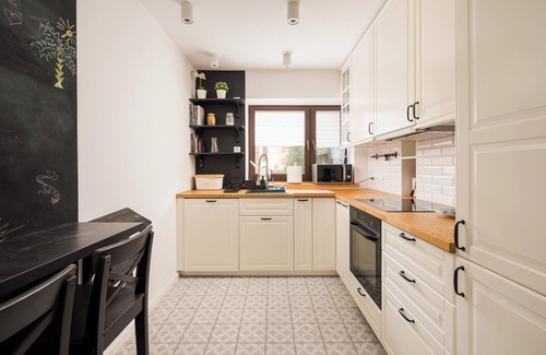 Ursynow Apartamento | Metro Kabaty Deluxe Apartment