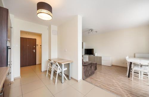 Targowek Apartamento | Metro Kondratowicza Spacious Apartment by BookingHost