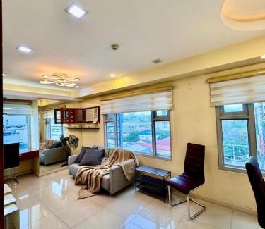 Barangay 670 Apartamento | Metro Luxe Stay Near DOJ Embassy and St Lukes