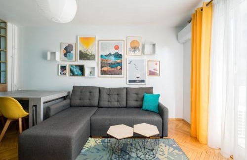Bielany Apartamento | Metro Słodowiec Charming Apartment by BookingHost
