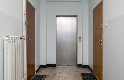 Bielany Apartamento | Metro Słodowiec Charming Apartment by BookingHost
