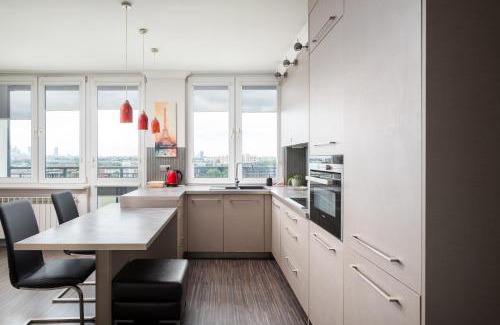 Nowa Praga Apartamento | Metro Szwedzka Homely Apartment by BookingHost