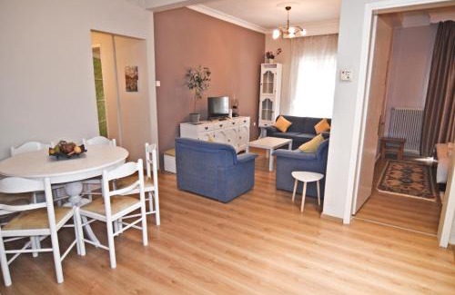 Kastoria Apartamento | Metropolis Midtown