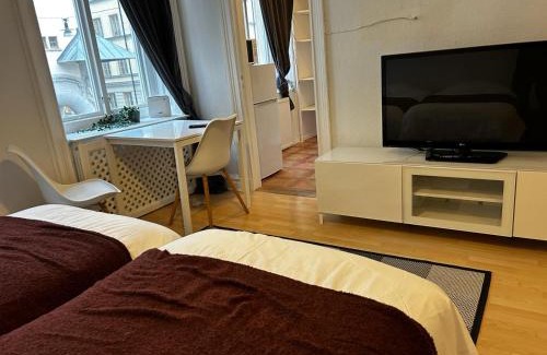 Norrmalm Apartamento | Metropolitan Haven in Stockholm City! 911