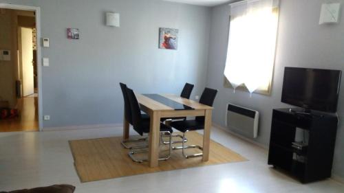 Faubourg-Raines Apartamento | Meublé de tourisme 2* les Jardins de l Arquebuse