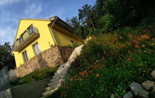 Mokra-Horakov Casa | Mezi Stromy