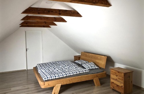 Vlkava Apartamento | Mezonetový apartmán s terasou na samotě v lese