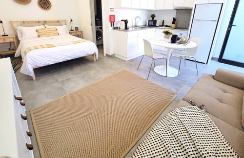 Praia da Vitoria Casa | MF Terceira - Superior Boutique Studio