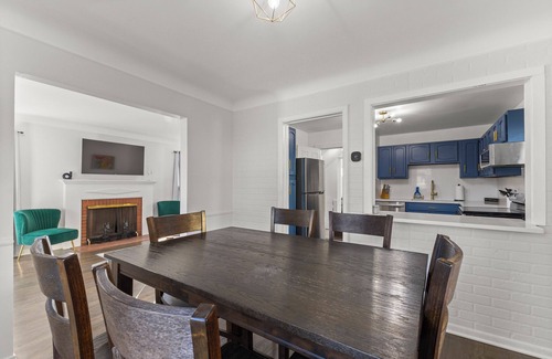 Royal Oak Casa | MG Place: Charming Neighborhood blocks from Downtown RO