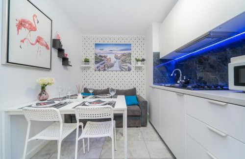 Mirow Apartamento | MGR Pokoje w samym Centrum Warszawy by Metro Rondo ONZ - SUPER Bed Year23