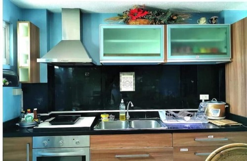 San Juan Apartamento | MH Dayaw Room in Urbiztondo, San Juan, LU